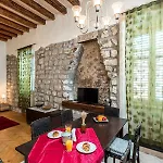 Apartment Old Palace *