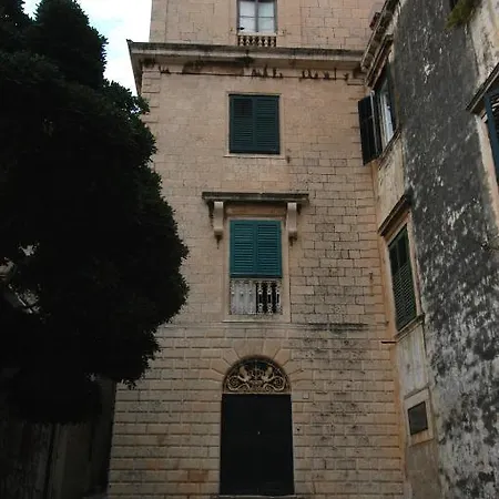 Old Palace 公寓 *