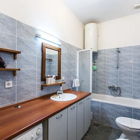 Old Palace アパート